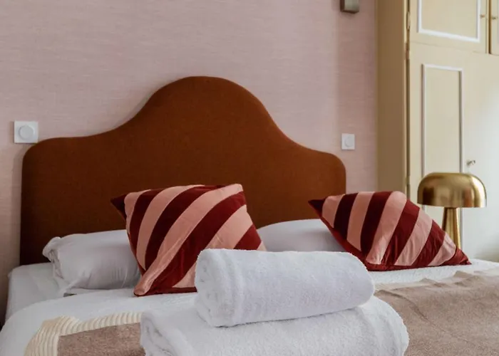 Grand Studio Refait A Neuf Paris 16 - 4P - Flat-Guest